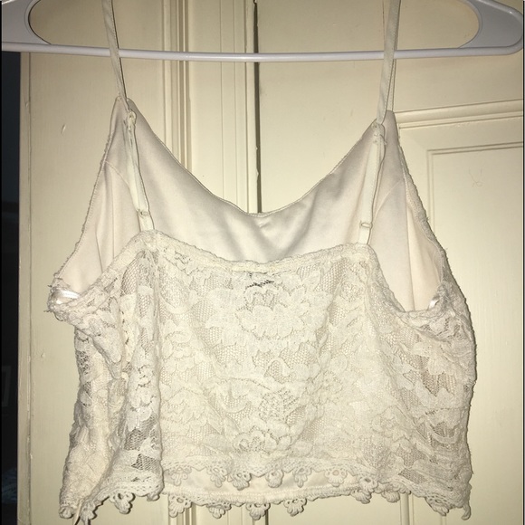 White Floral Lace Crop Top - Picture 3 of 3